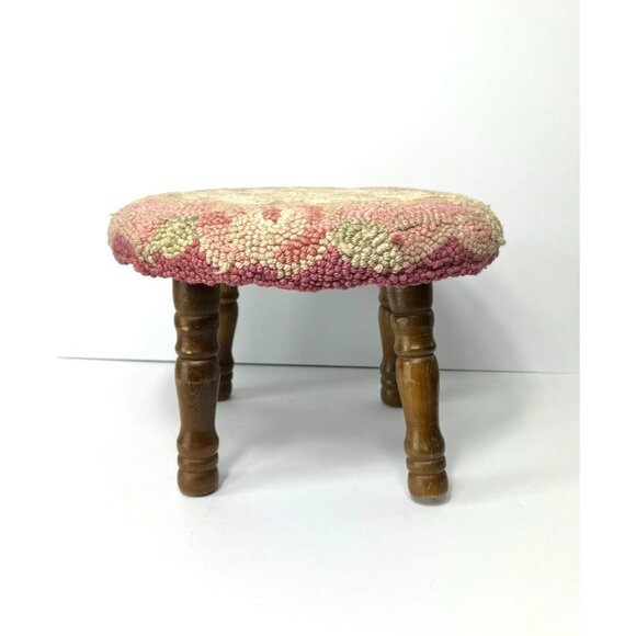 Vintage French Country Round Hooked Wool Footstool With Wood Legs 9" H 13" Dia - Picture 5 of 7